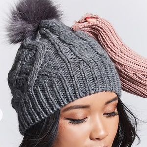 Cable Knit Pom Pom Gray Beanie